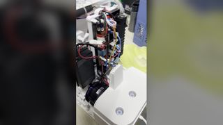 BriskSpring Ice Maker - বিস্তারিত বৈশিষ্ট্য এবং গুণমান প্রদর্শন