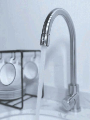 গরম বিক্রি হওয়া প্রিমিয়াম সলিড ব্রাস অতি-সূক্ষ্ম মাইক্রো ন্যানো বুদবুদ সৃষ্টিকারী, যা সরাসরি ট্যাপের জলের সংযোগের মাধ্যমে ত্বক পরিষ্কারের জন্য ব্যবহৃত হয়